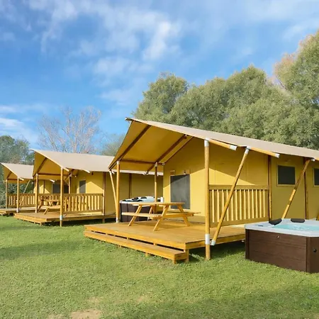 Glamping Il Poderino 체치나