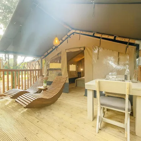 Glamping Il Poderino 체치나