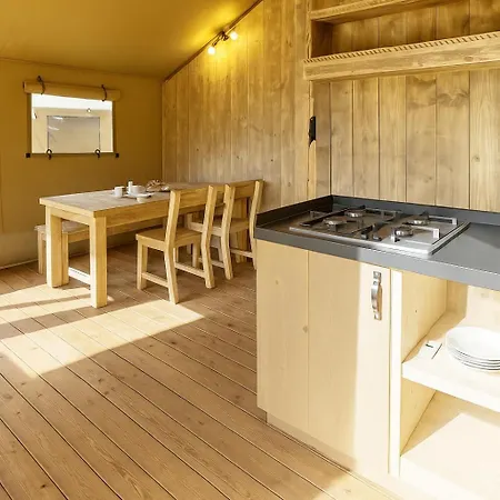 Glamping Il Poderino 체치나